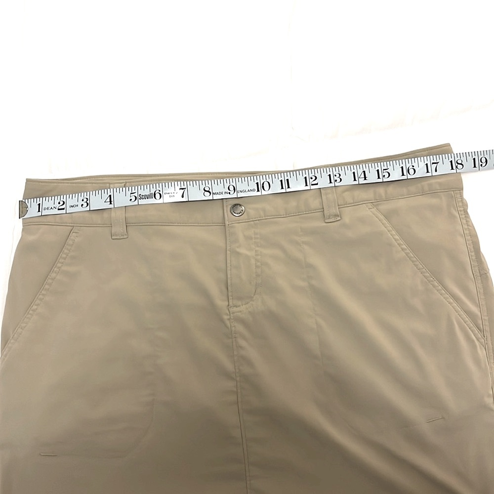 Columbia Trail Skort Women’s Size 12 OMNI-SHIELD fabric. Tan color. - Picture 10 of 15